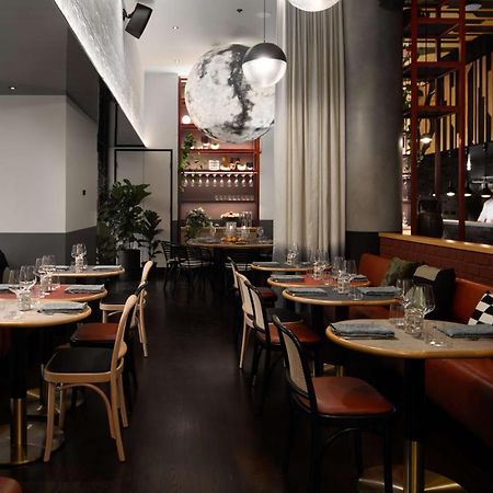 Qt Newcastle Hotel Luaran gambar Interior of the restaurant