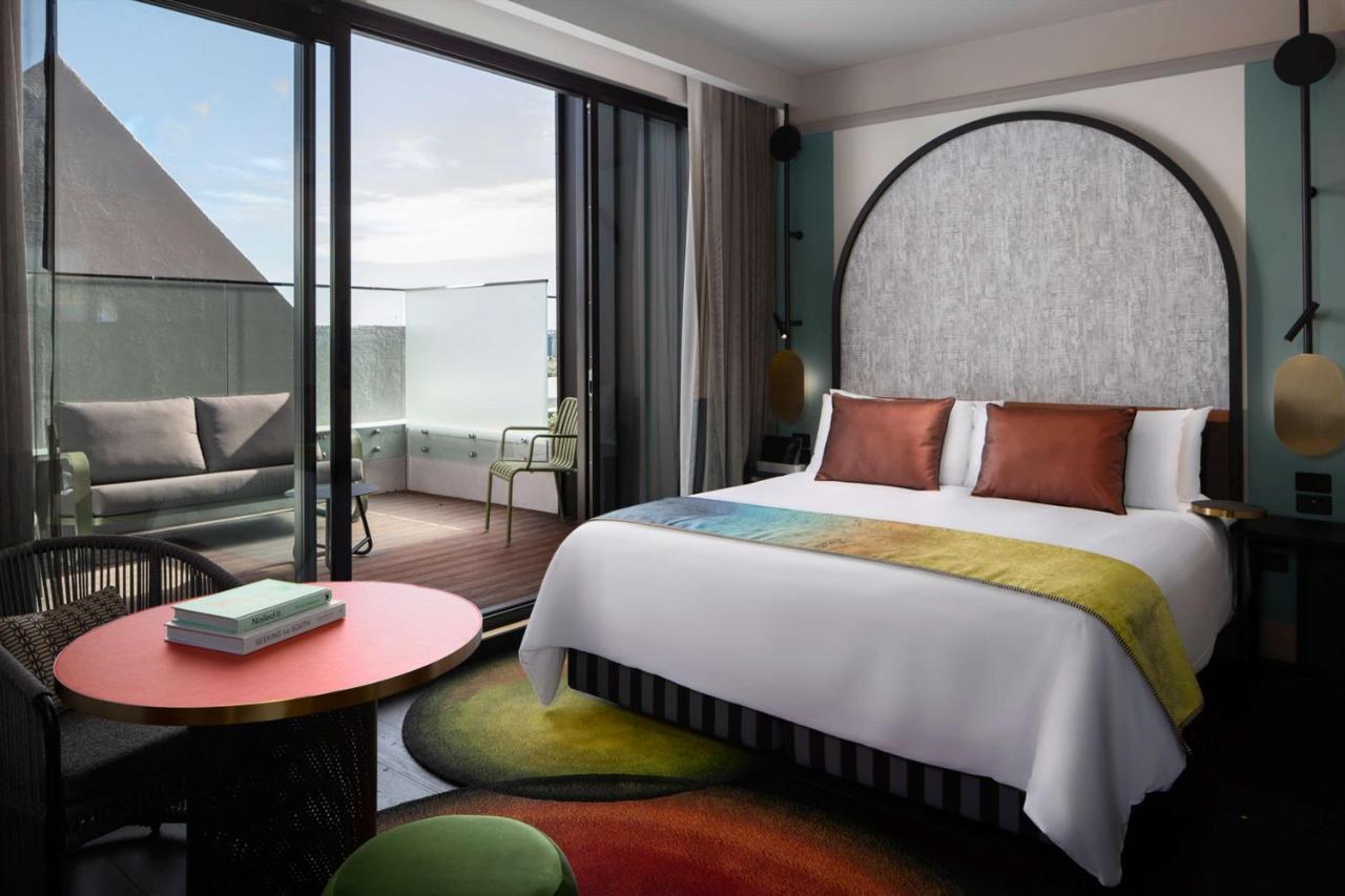 Qt Newcastle Hotel Luaran gambar A room at the hotel