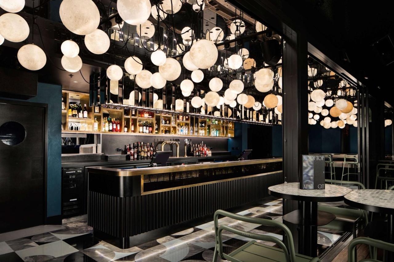 Qt Newcastle Hotel Luaran gambar The bar at the 2018 edition of the London Design Festival